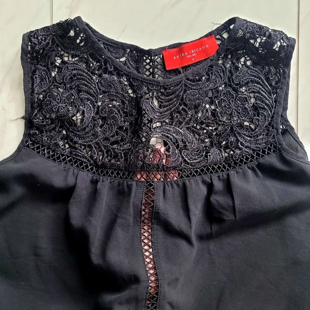 Akira Chicago Black Top